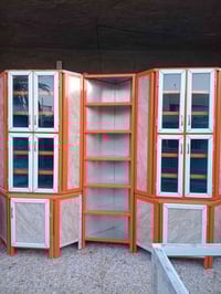 رفوف المنيوم (باترينات عاموديه) العرض متر والارتفاع مترين و75 سم يرهم ...