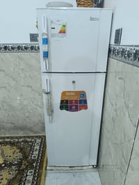 ثلاجه 9قدم نضيفه كلش استخدام قليل للبيع شركهDenkaالمعروفه عالمياا سعره...
