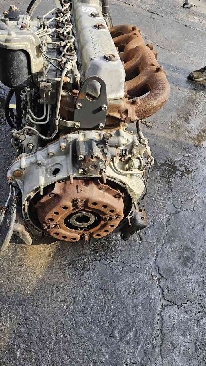 بيع محرك مستبيشي ٦ سلندر العنوان بصره *********** عدنان ***********عدنان
