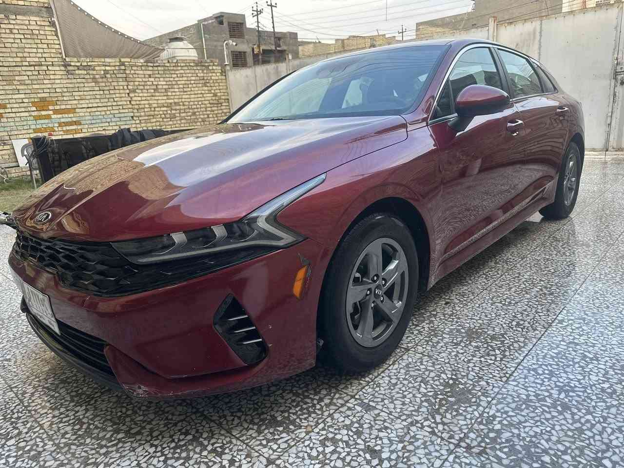 شباب سياره كي فايف k5. للبيع او مراوس
السياره نضيفه استخدام شخصي 

موديل 2021 لون ماروني دم الغزال 
حادثها بس بنيد كفالة لغود وشواصي 
ماشيه 65 ميل 
مواصفات 
بصمات ابواب 
اشارة ترحيب 
تشغيل عن بعد 
رادارات اربعه 
رادار تصادم امامي خلفي 
كشنات جلد 
مودات قياده 4
هند بريك بصمه 
مكينه 1600 تيربو 
رقم بغداد سهل 

السعر165 $وبيها مجال للشراي 
سكني بغداد 
رقمي ***********
