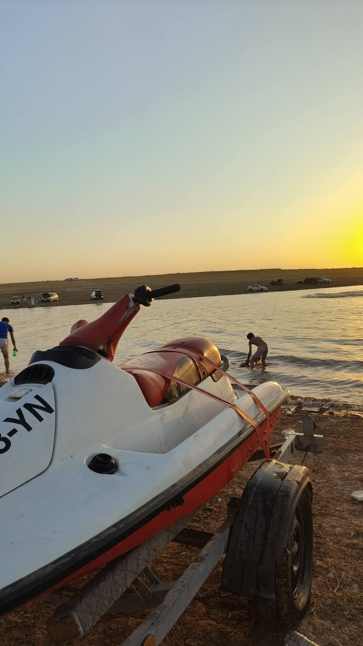 جت سكي للبيع – موديل قديم بحالة جيدة 👍
✔️ تم تعمير الكابريترات بالكامل قبل أسبوع
✔️ يحتاج فقط إلى تعيير بسيط للكابرترات
✔️ العربانة بحالة ممتازة جداً

📍 الموقع: الموصل
💰 السعر: 13 ورقة وقابل للتفاوض

📞 للتواصل: ***********
