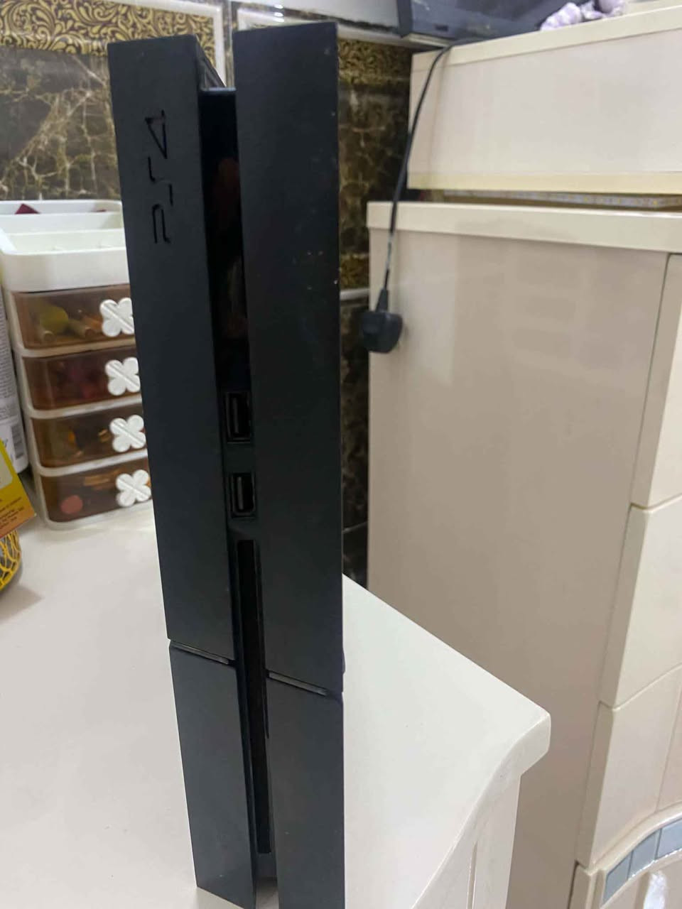 سلام عليكم

جهاز بلي 4 فور فات نظام 9 معدل

 جهاز نظيف كامل ملحقات مذكورة ملحقات تحت اكمل قرائة 

ذاكرة 500 غيغا

كذالك ضمان اسبوع في حال حدوث خلل لجهاز 

جهاز ملحقاتة كاملة مكملة 

سعر جهاز 250 الف

يوجد توصيل لجميع محافظات العراق
 
اي استفسار اخر راسلني خاص 

او عن طريق واتس اب: 
꧁***********꧂ ديوانية, القادسية
