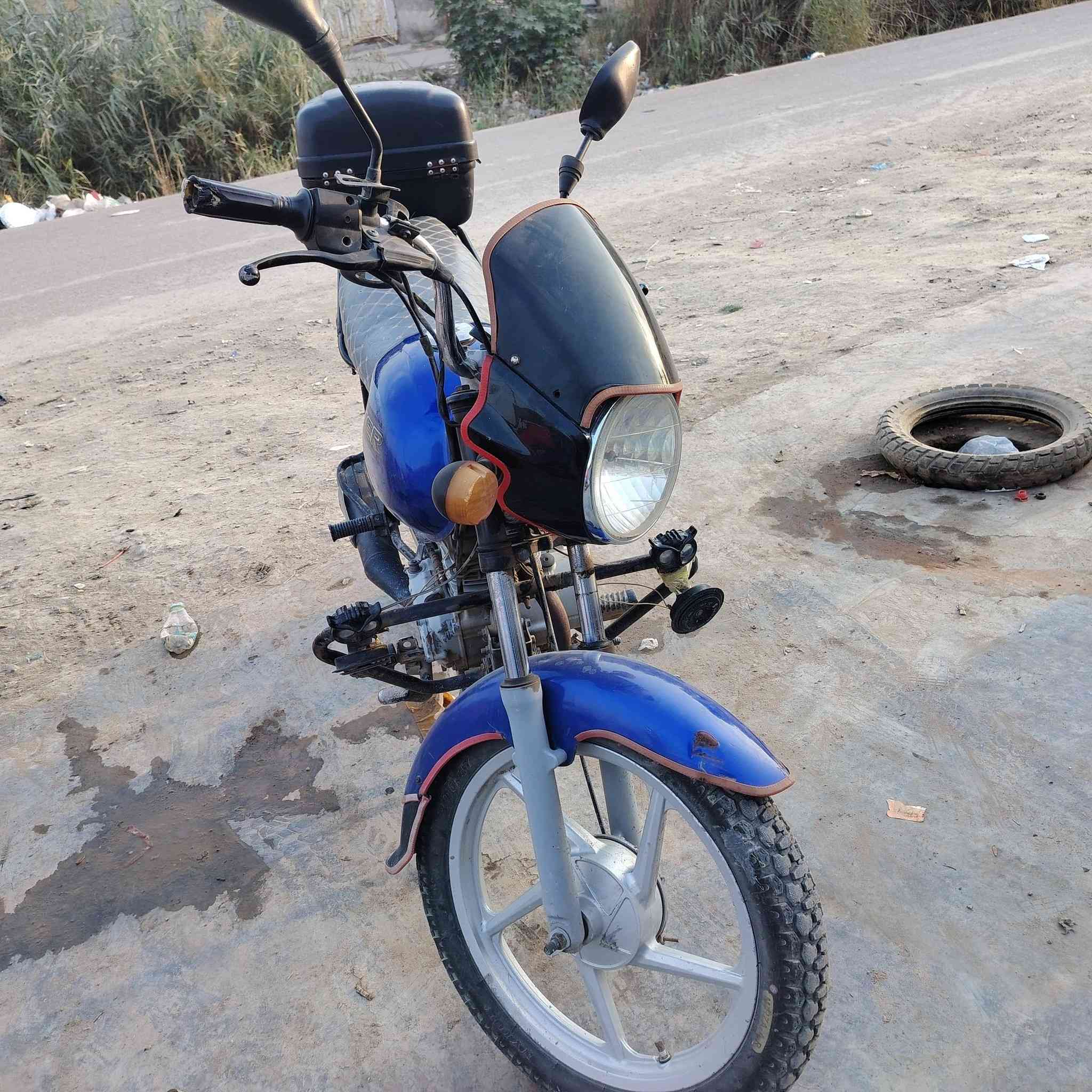 سلام عليكم شباب بوكسر لبيع نضيفه فول اربعه كير مكفوله كفاله عامه ما مشتغله دلفري  السعر 950 وبيها مجال رقم الهاتف *********** المكان بغداد التاجي
