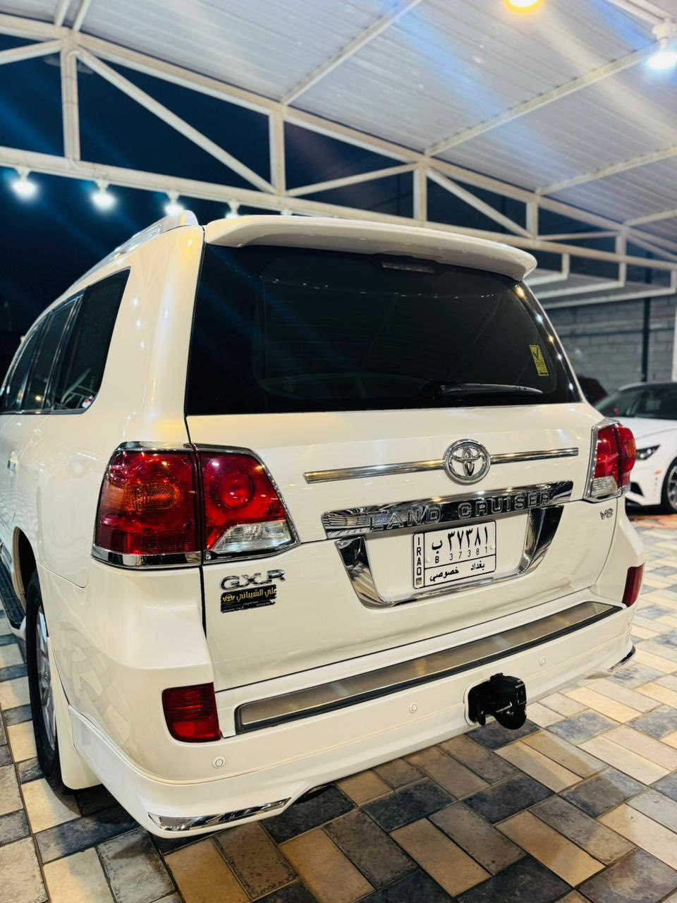 لاندكروز موديل ٢٠١٤ فطيم محرك ٨ سلندر جديده مكانها بالنجف
***********
