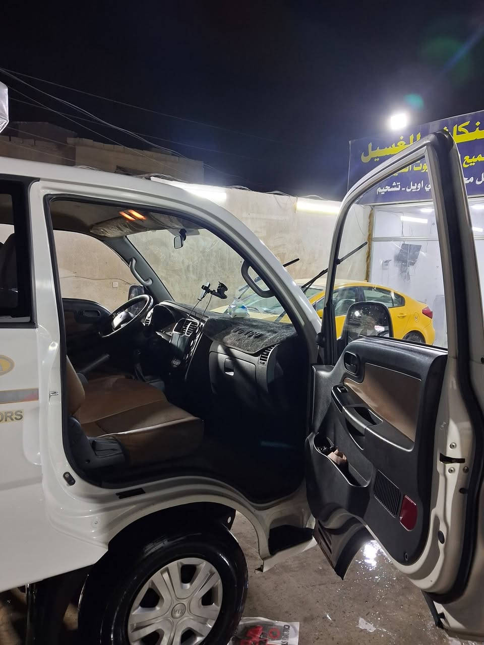 السلام عليكم كيه حمل مكينه 2700موديل 2021 سيارة ب اسمي تحويل ثاني يوم كير ومكينه وشاصي مكفول تخم تاير جديد سنويه لنهايه 2027 اضافه شاشه وكامرة السعر 140 بيها مجال بسيط مكاني بغداد الزعفرانيه ***********
