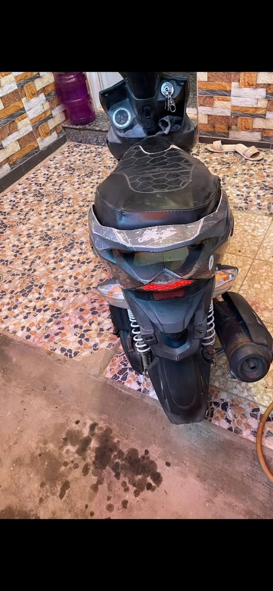 جيسلام عليكم اخوان دراجه للبيع جي تي ار محرك مقفول بلادي مامفتوح  دراجه نضيفه مال جناي تجي تفحص وتشوف سعرهه ٥٥٠ مكاني شعب شارع صحه ***********
