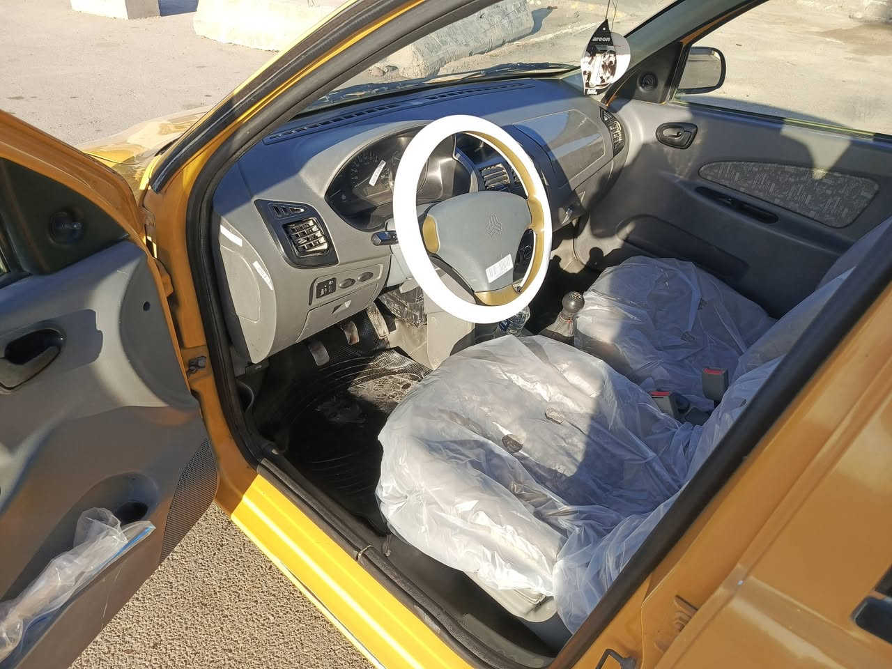 سلام عليكم طيبة ٢٠١٦ بدون صبغ ولا ضربه ولا تبديل مكينه كير تبريد صدر أمامي خلفي جديد كهربائياته كله شغاله سياره خير من الله رقم نكليزي هيئه مصفره سعر ٤٢ وبيه عنوان حي جهاد ***********
