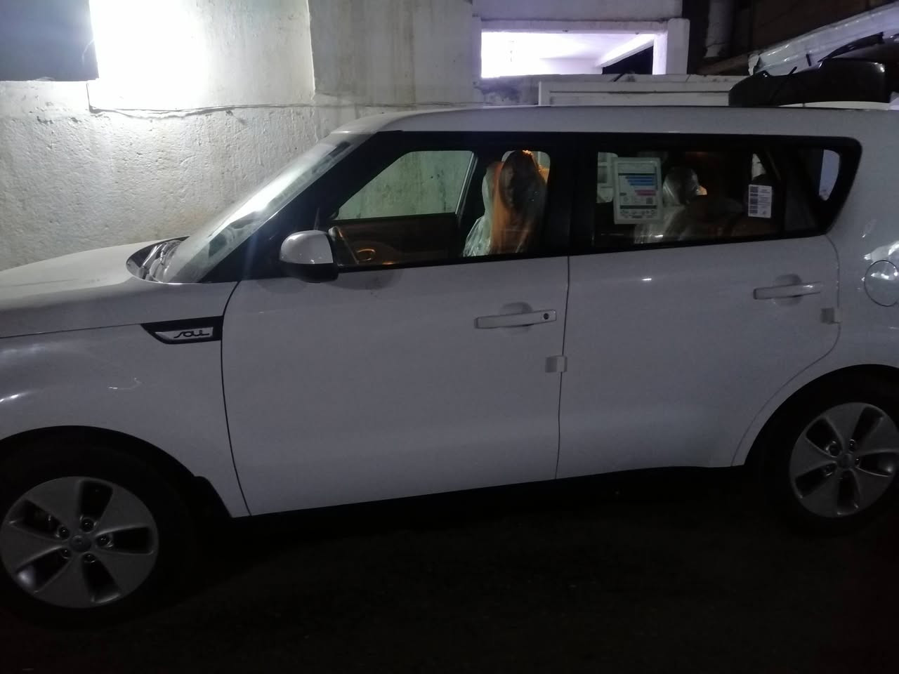 سلام عليكم كيا سول موديل ٢٠١٦ماشيه ٤٢ جديده سياره كلين بسمي مال بيت رقم بغداد كتلوك شركة بيه تصال على الرقم فقط *********** السعر ١٢٨ وبيها مجال عنوان بعقوبه محرك ١٦٠٠ بيه صبغ على كد شبر
