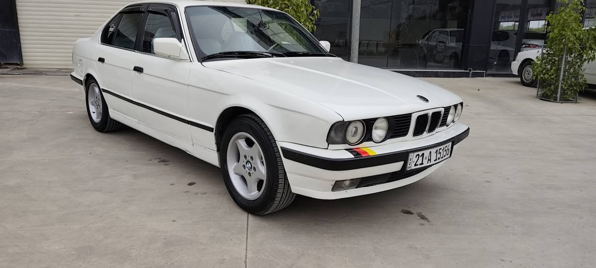 سلام عليكم للبيع بي ام حجم 520 موديل 91 محرك كبس گير عادي جامات كهربائي  سنويه جديد ل29 گير محرك بشرط حداديات جديد تخم تاير جديد كهربائيات كله يشتغل سعر 48
عنوان كلار 
لتواصل ***********

بو فروشتن بي ام 520موديل 91 مه كينه كه بس گير عادي سه نه ويه تا 29تازه يه تاخم پيش ودواي تازه يه جوار تايه تازه كاره بايي هه موو ئيش ئه كا سلايته نر خي 48
له كه لاره

***********
