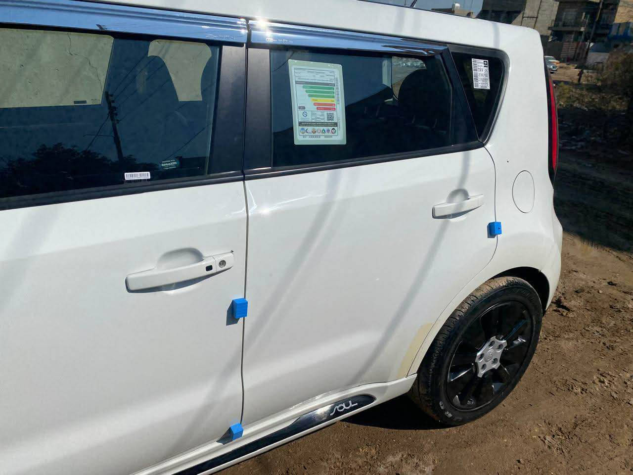 كيا صول موديل 2015 وارد أمريكي فول مواصفات 
مكينة 2000 gdi رقم بغداد بأسمي 
تحكم استيرن جهتين و بصمة تشغيل و أبواب كشنات كهرباء مع تدفئة و تبريد للكشنات و الاسترين شاشة دوارة و بعد بيها اهواي مواصفات ..
للتواصل على رقم الهاتف *********** ديوانية, القادسية
