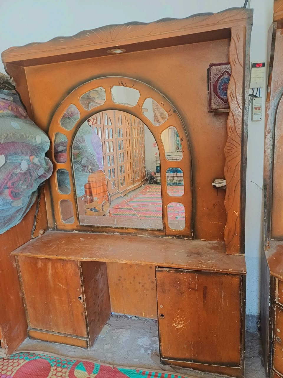 كنتور وملحقاته للبيع مع فرشات الر مستعملات نضاف مناسبات سعر بصوره اتصل رقم ***********لرفاعي
