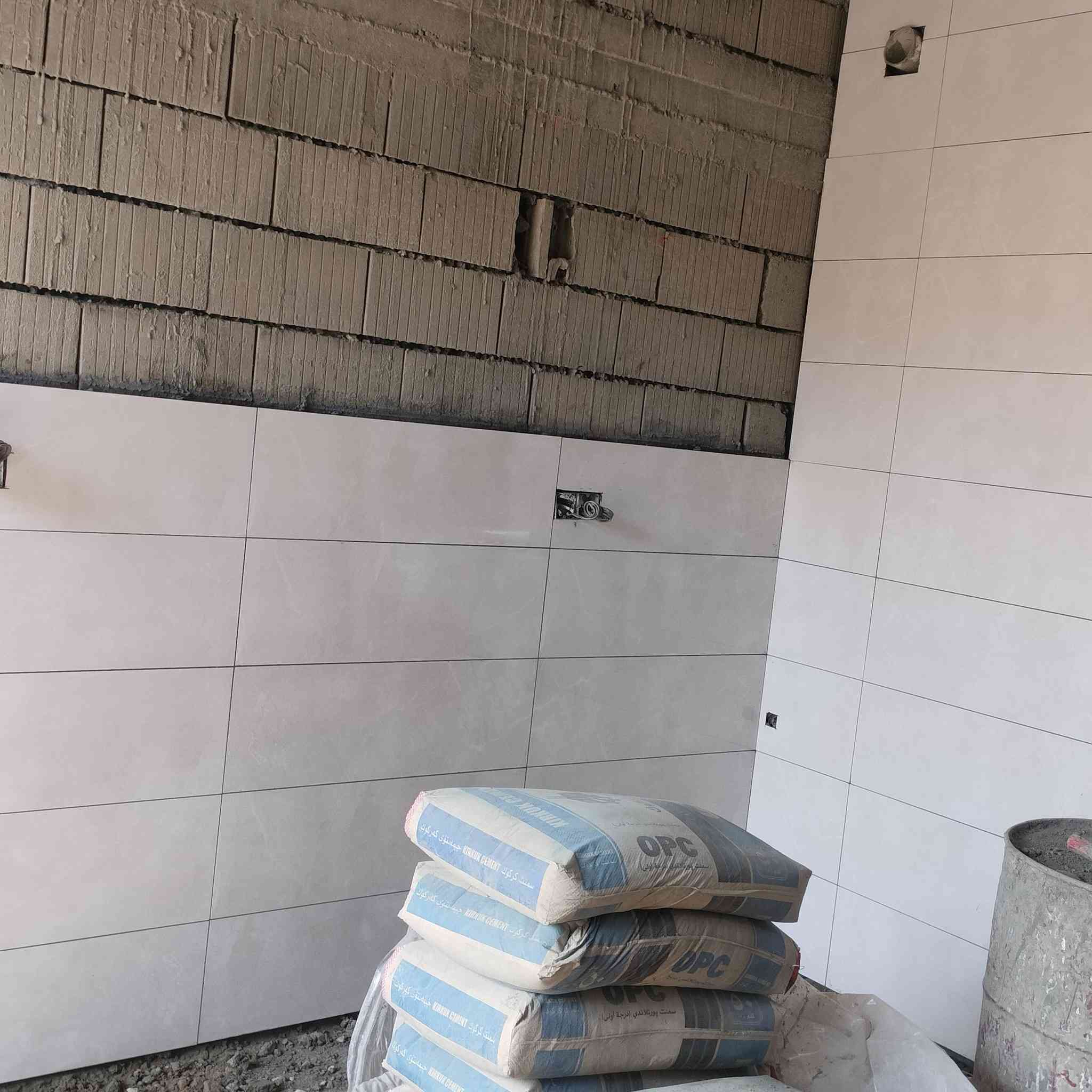 السلام وعليكم اسطة سيراميك متفرغ حالين الطلب والاستفستار اتصل علئ الرقم ***********شرط الشغل
