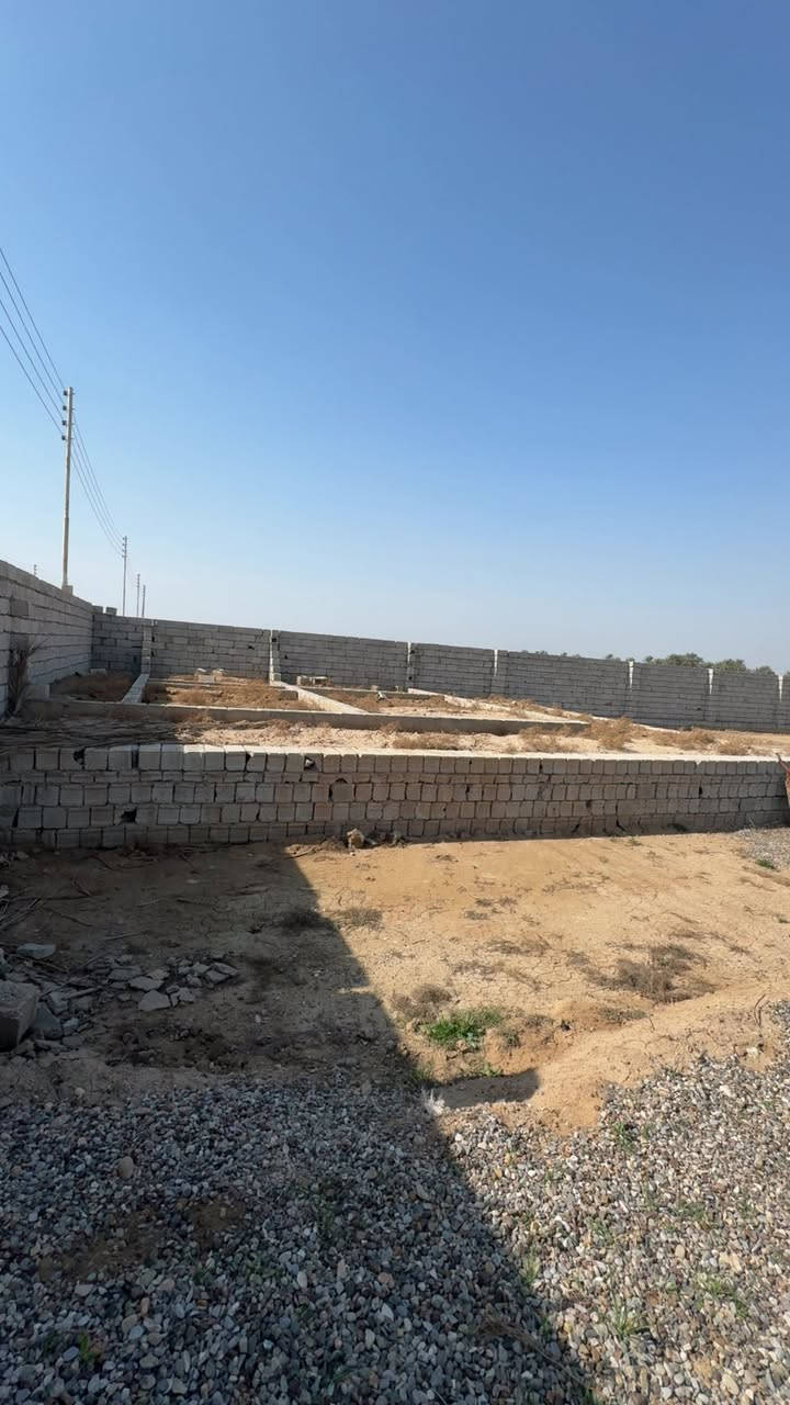 دونم للبيع برغه  على الطريق الواصل بين برغة وكنعان. سند ٢٥  السعر ٩٥  بيها اساس بيت  رباط مسلح حديد السياج ارتفاعه ١٣  ساف  بلوك كله دنك ورباطه حديد مزروعة ٢٥ فسيل ملون. و٥٥٠ م. ثيل درجة اولا  بيها بير عمق ١٨ م وواصلها مي اسالة وكهرباء  تانكي مي ٣٠٠٠ لتر.   وماطور. مي   مفروشة ١٨ لوري زميج يعني ارض  خصبة  لاي زراعة رجاءا الي مو شراي لا يتفاوض


**إذا كنت صاحب هذا الإعلان وتريد حذفه لأي سبب، رجاءا أرسل رسالة إلى الدعم الفني**