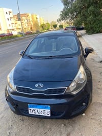 هاتشباك • ٢٠١٥ • ٢١٠ ألف كم
