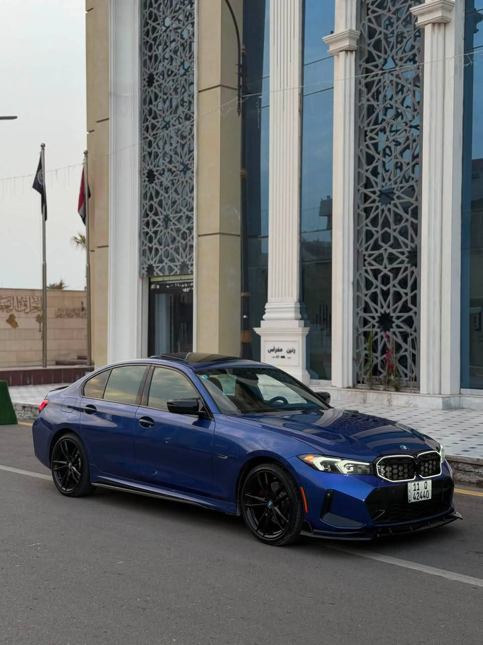 السلام عليكم .
للبيع : Bmw 330e 2023 Mpackage 
عداد المسافه : 37,000 
الضرر : السياره فقط جاملغ خلفي ايسر بارد ، ايرباكات لغود شواصي دواخل كله كفاله ✅ 
السياره فئة الام باكج بلاد بدون اي تبديل ، الداخل احمر ( داتا شو ، توقف ذاتي ، نقط عمياء ، سماعات هارمن كاردن ، كامرات محيطيه ، حساسات امامي خلفي ، وبعد بيهه هواي مواصفات ) 
صفر مسج بدون اي مصرف السياره كامله ✅ 
العنوان / المنصور - الداوودي 
الرقم / *********** 
السعر / 32,800$ قابل للتفاوض

