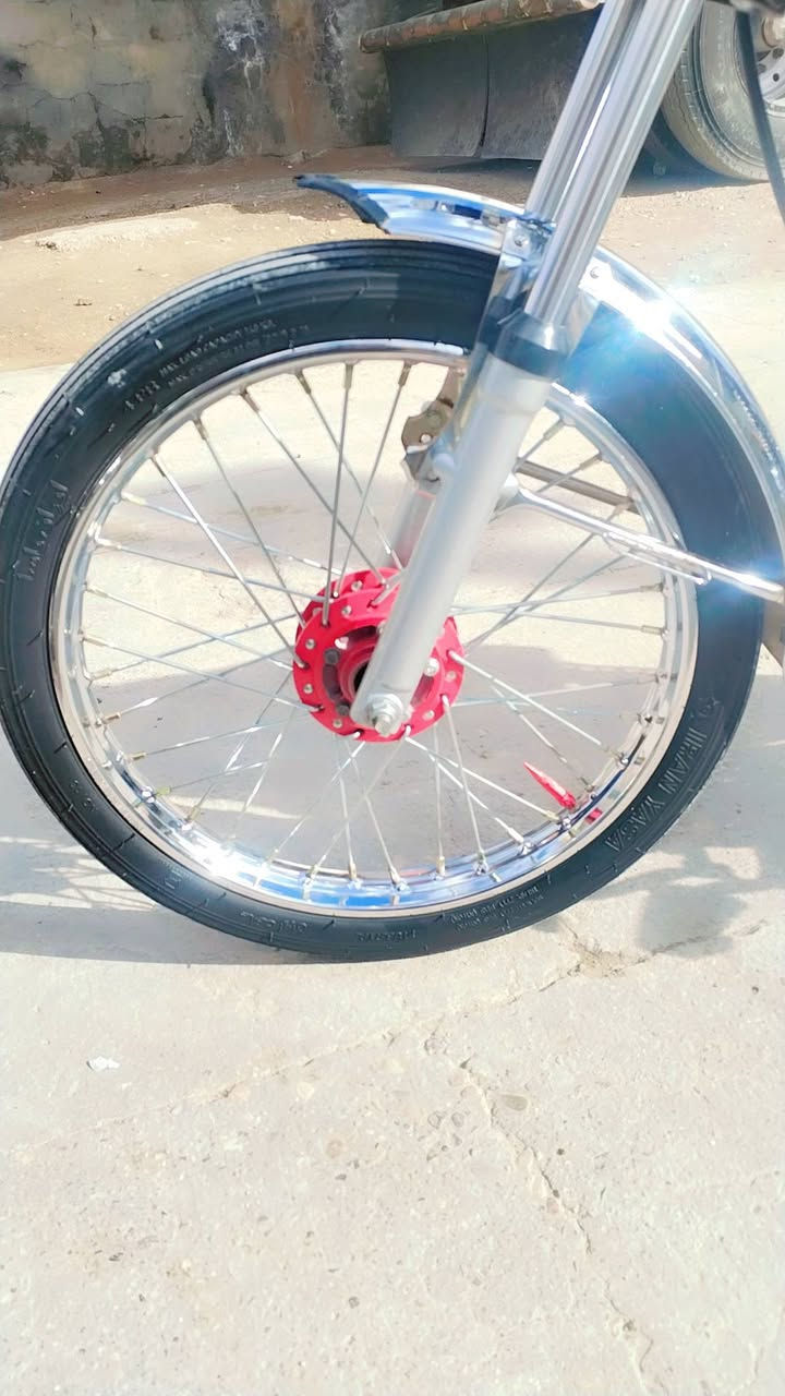 سلام عليكم شباب دراجه البيع يراني محرك تيربو تعمير جديد 2025 رايدها 750 وبيها مجال الطيبيب دراجه كلك وهاذ رقمي *********** مكاني كرمت على الهارثه صيطرت القادسيه
