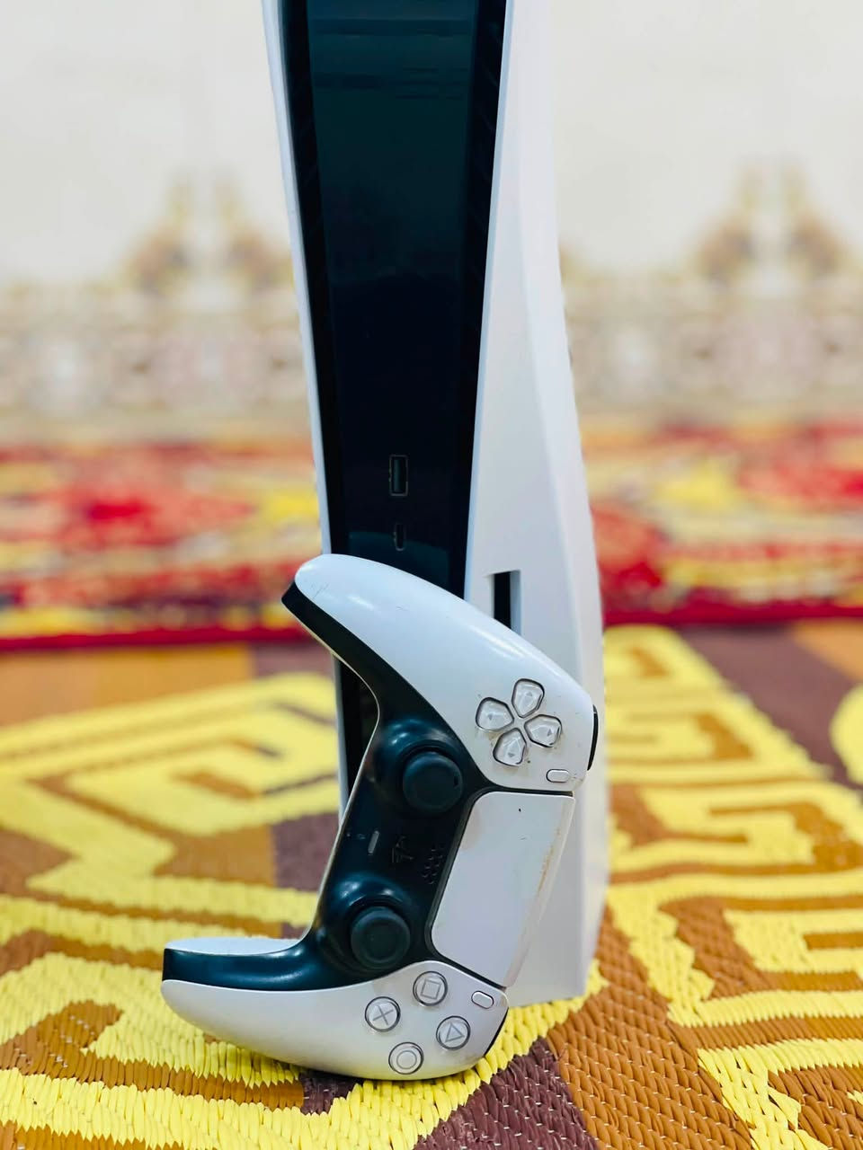 🎮 للبيع PlayStation 5 فات
✅ نضافة داخلية وخارجية 100‎%‎
✅ ويا جوستك أصلية وحدة
✅ الجهاز محافظ عليه واستخدامه قليل
وتجي للباب تفحص وتقتنع وتاخذه 
يوجد توصيل 
📍المعاينة خير دليل، والجهاز مثل ما مبين بالصور.
💰 السعر:665 الف
بغداد النهروان
***********

وياه 3 اقراص 
فيفا 19+24 + GTA5
