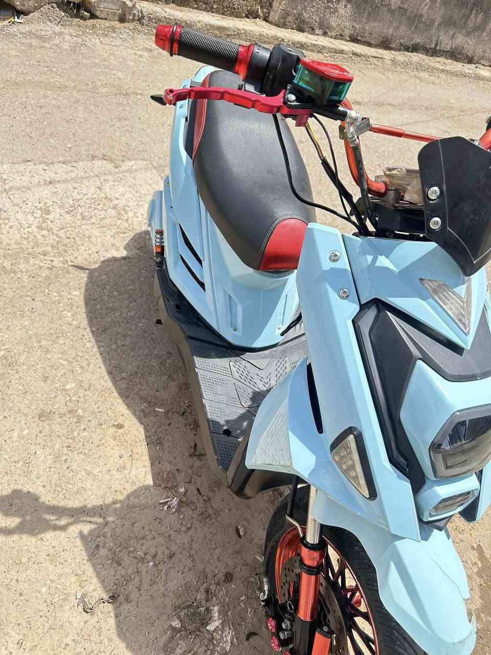 يالله سلام عليكم سكنس شحن 6 بطاريات فول مواصفات قفل ستيرن ترجع بك وبيها بعد مواصفات حلوة وكلشي بيها شغال الاستفسار هاذ رقمي *********** واتساب
