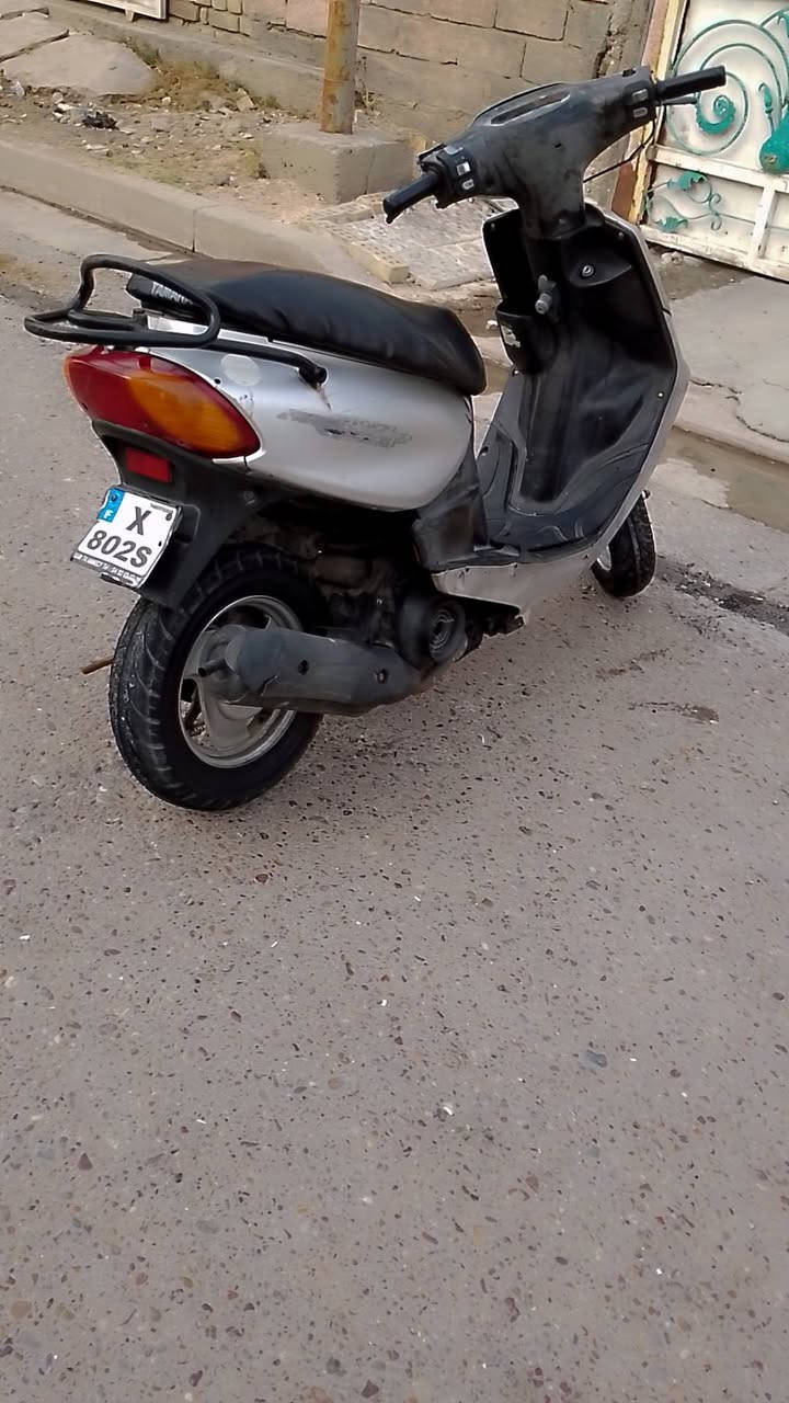 للبيع ماكس سرعة 120 سعرها 300 وبيها مجال رقمي ***********
دراجة شغالة من كلشي جاهزه دراجة جديده خير من الله 
مكاني بغداد قضاء المحمودية حي الشهداء
