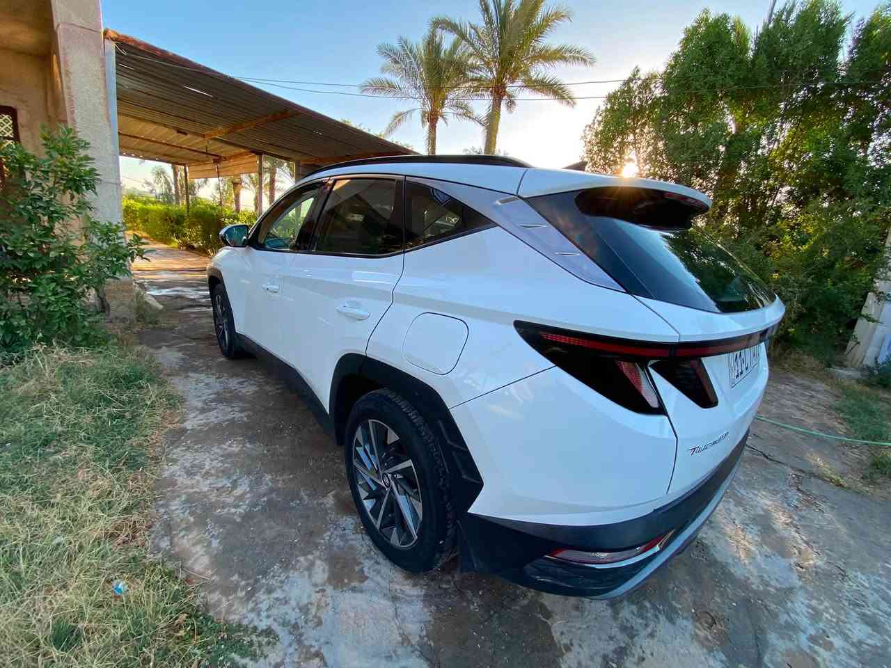 السلام عليكم 
توسان ٢٢ خليجي السياره جاهزه من كل النواحي مكينه كير تبريد تخم تاير صدر حداديه كل جاهز رقم بغداد تحول الثاني اليوم مكفوله من فتح وتبديل بيه صبغ مسطره مال جنطه فقط الباقي كفاله بصمه بصمه بيبان تحكم ستيرن اشاير بل مري حساسات اماميه خلفيه قطعتين تبريد داخل الونين شاشه جبيره شحن وآير ليس سايد بريك بصمه مري شفط كراسي كهرباء ماشيه 70 الف حقيقي السعر 175  وبيه مجال الشراي *********** متوفر وتساب
