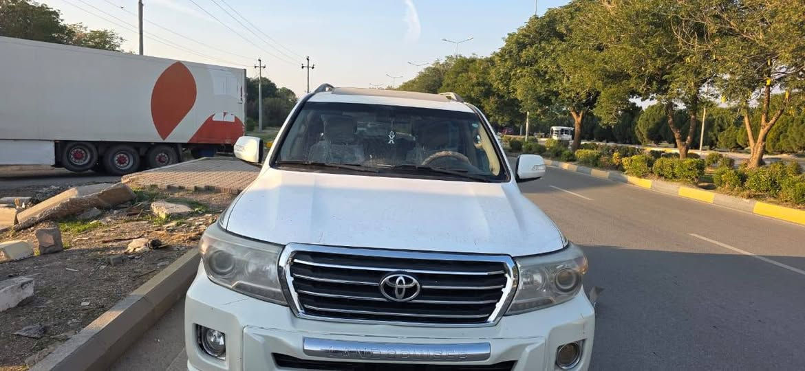 لاندكروز موديل 2009  8سندر صبغ قطعه وحده مواصفات لكزس بس اليحب يتصل على هذا الرقم***********
