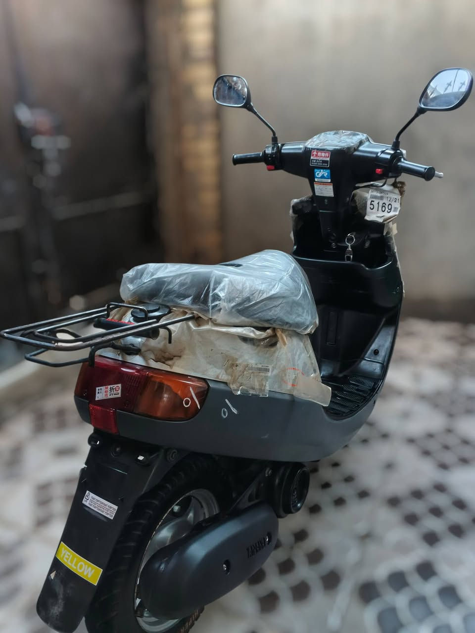 دراجه زعرة حاوية خطين قفل أكسل   دراجه علة وضع الشركة  موديل 2003.  دراجة جديده كلش. عداد حديث ابيض  دراجه برغي واحد مامفتوح بيه الدراجة كفالة. حتة من الشخط. مكاني ديوانية *********** السعر 850
