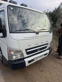 كنتر 2025 ماشيه 75الف     07763269997