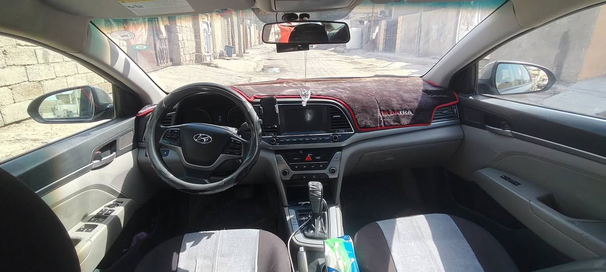 السلام عليكم
النترا موديل 2018 وارد امريكي مبدل بيها 4قطع ماشيه 134الف ميل محرك كير مكفوله
تايرات تخم جديد الاتصال ***********
*********** السعر 105 وبيها مجال بسيط
