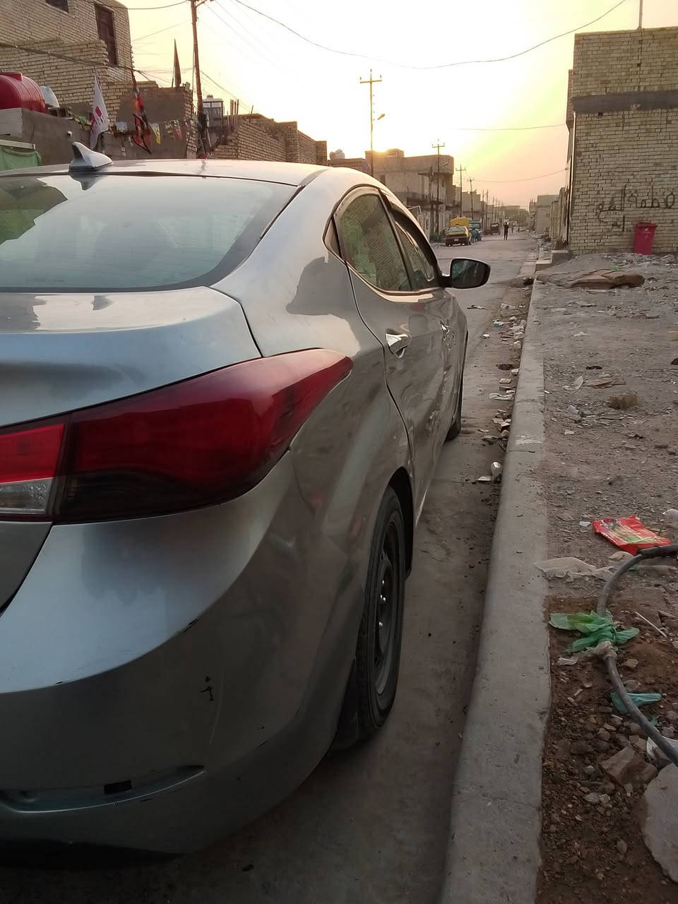 السلام عليكم النترا موديل 16 
رقم دهوك انگليزي هزة جديدة 
بيهة 3 قطع مبدلات 
مكينة كير جدد
تبريد هذا الموسم شديتة منضومة كاملة 
السعر 90 وبي مجال بسيط 
***********
