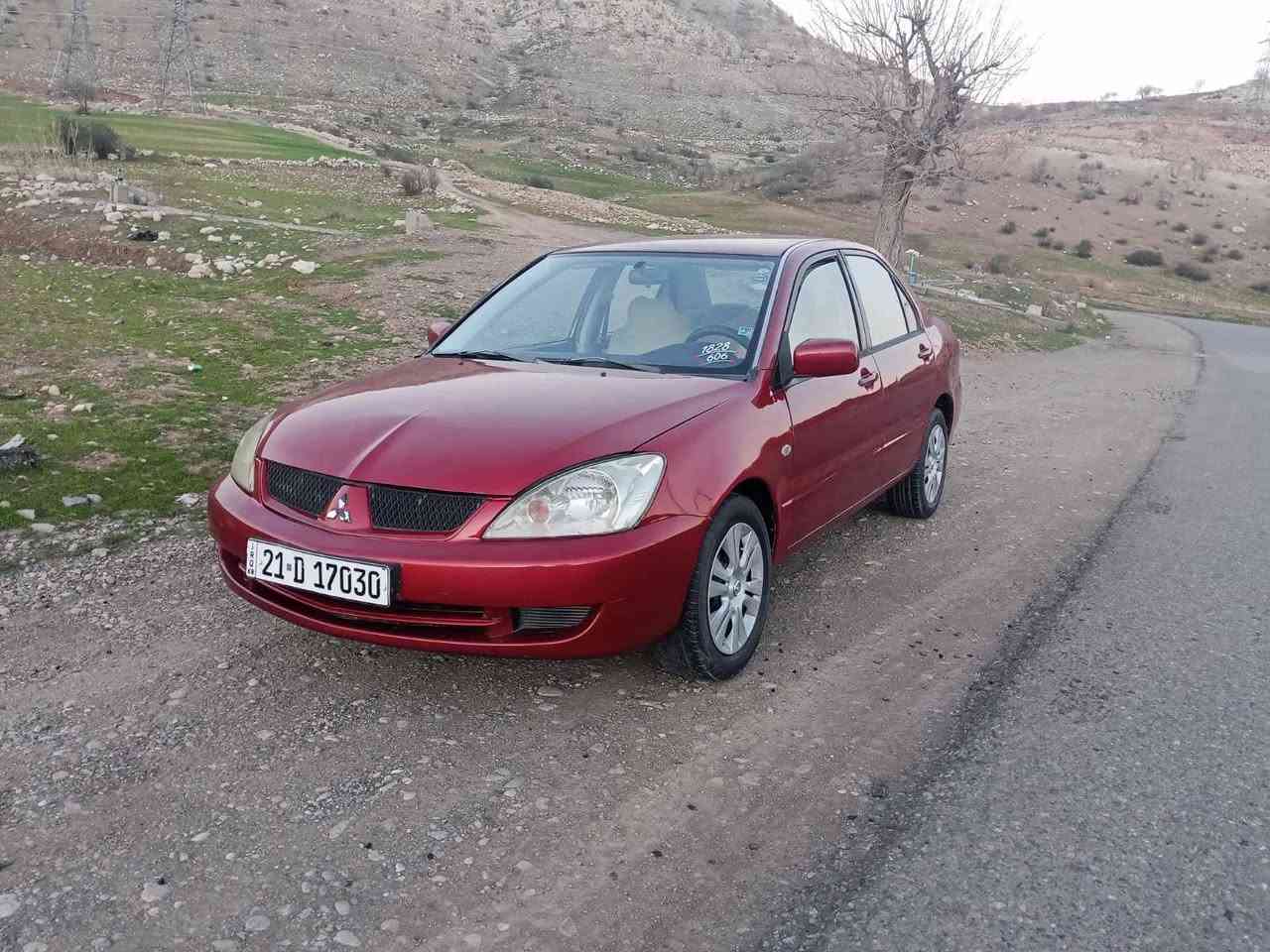 لانسەر مۆدیل 2007  گێر تۆماتیک مەکینە گەورەی ناوزەرد گێرو مەکینەی بەشەرت حیزام بۆیاغە بۆجوانی لای سەکنی  جەپیکی  پێشی هەیە زۆر خاوێن ماوەتەوە تەبریت ساردووگەرم لەسەر سویچ سەنەوی تازەیە  پشتی کەپسە هیجی پێوە نی دینار مەسرەفی تیانیە سعری 63 وەرەقە  شوێن کۆیە *********** كويسينجاك, أربيل
