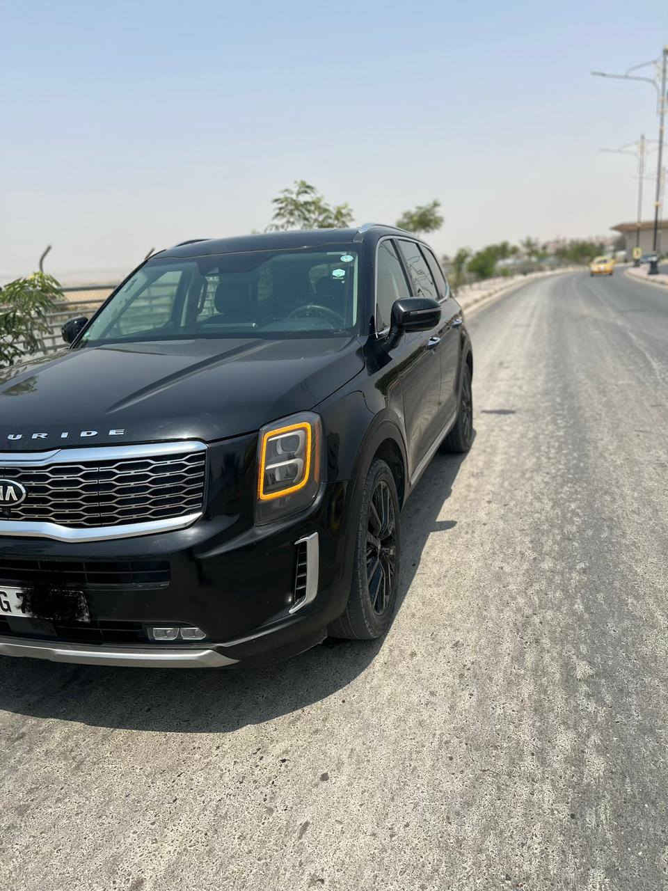 كيا تيلورايد. 2020 SXV6 اللون اسود
الضرر  الجاملغ الامامي اليسار البونيد صبخ 
•المواصفات :
▪️فتحه سقف 
▪️المحرك: 3.8L (ستة سلندر)
▪️بصمه تشغيل وابواب وجنطه وترحيب
▪️حجم الويل: ويل كب حجم 20  
▪️خاصية تحديد المسار
▪️رادار امامي للتوقف التلقائي وخلفي وجوانب
▪️حساس خلفي
▪️حساسات و رادارات الاجتياز الجانبية (نقاط عمياء)
▪️كامرة خلفية دوارة اصل مع الستيرن
▪️تحكم فول كهرباء لمقاعد المقدمة 
▪️شاشة الدشبول حجم كبير للتحكم بايعازات السيارة
▪️تدفئة وتبريد الكشنات 
▪️السيارة 7 راكب منفصل 
▪️ثلاث قطع تبريد
▪️سستم صوت
▪️تحكم ستيرن جهتين بلوتوث وحاكية وكروس سرعة وتحكم صوت 
▪️نظام ABS مانع انزلاق
▪️ستائر خلفيه 
▪️شاحن ذكي 
▪️هندبريك بصمه 
وبعد بيها موصفات أكثيره 
رقم اربيل بسمي شرط التحويل 
السياره جاهزه ونظيفه حيل 
العنوان موصل الايسر 
للإستفسار الاتصال 

‭0751 670 6713‬

‭0776 930 2283
