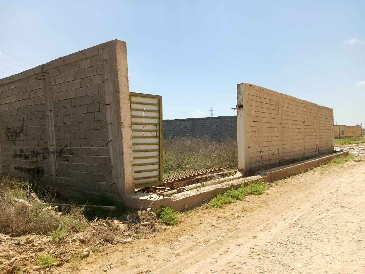 مكلف بالنشر
سلام عليكم 

قطعه ارض للبيع في السريدات شارع 15 شارع الجزيره السياحيه 

مساحه الارض 600متر مربعه

واجهه الارض 20متر

نزال الارض 30متر

سعر جدا مناسب 

للاستفسار ***********
