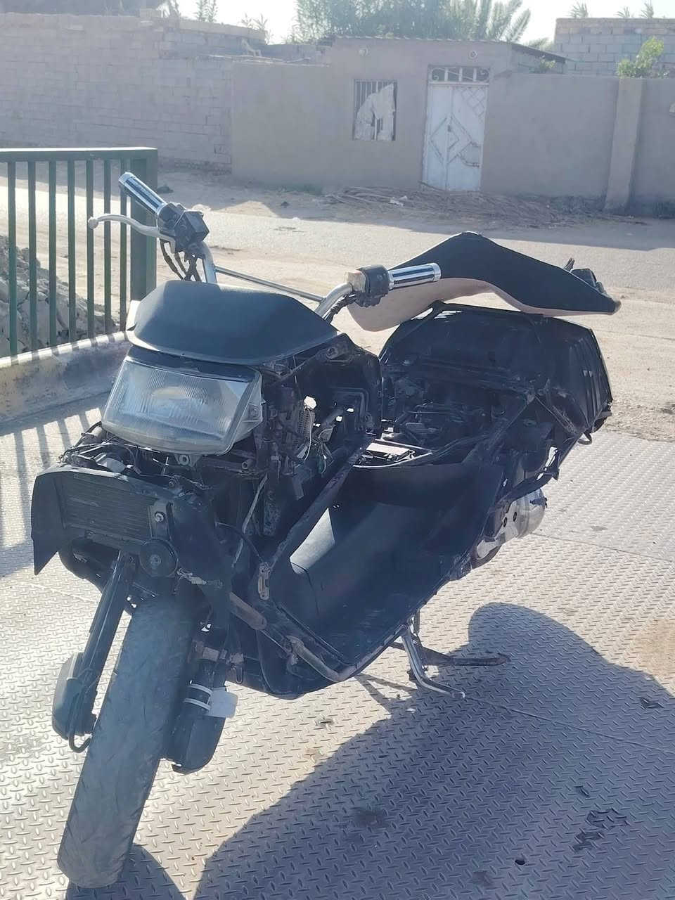 السلام عليكم فيوجن للبيع دراجه مكينته خرسه مكفوله من نضوح وتبخير الدراجه حلوه مانقصه شي غير الكفرات. ***********
