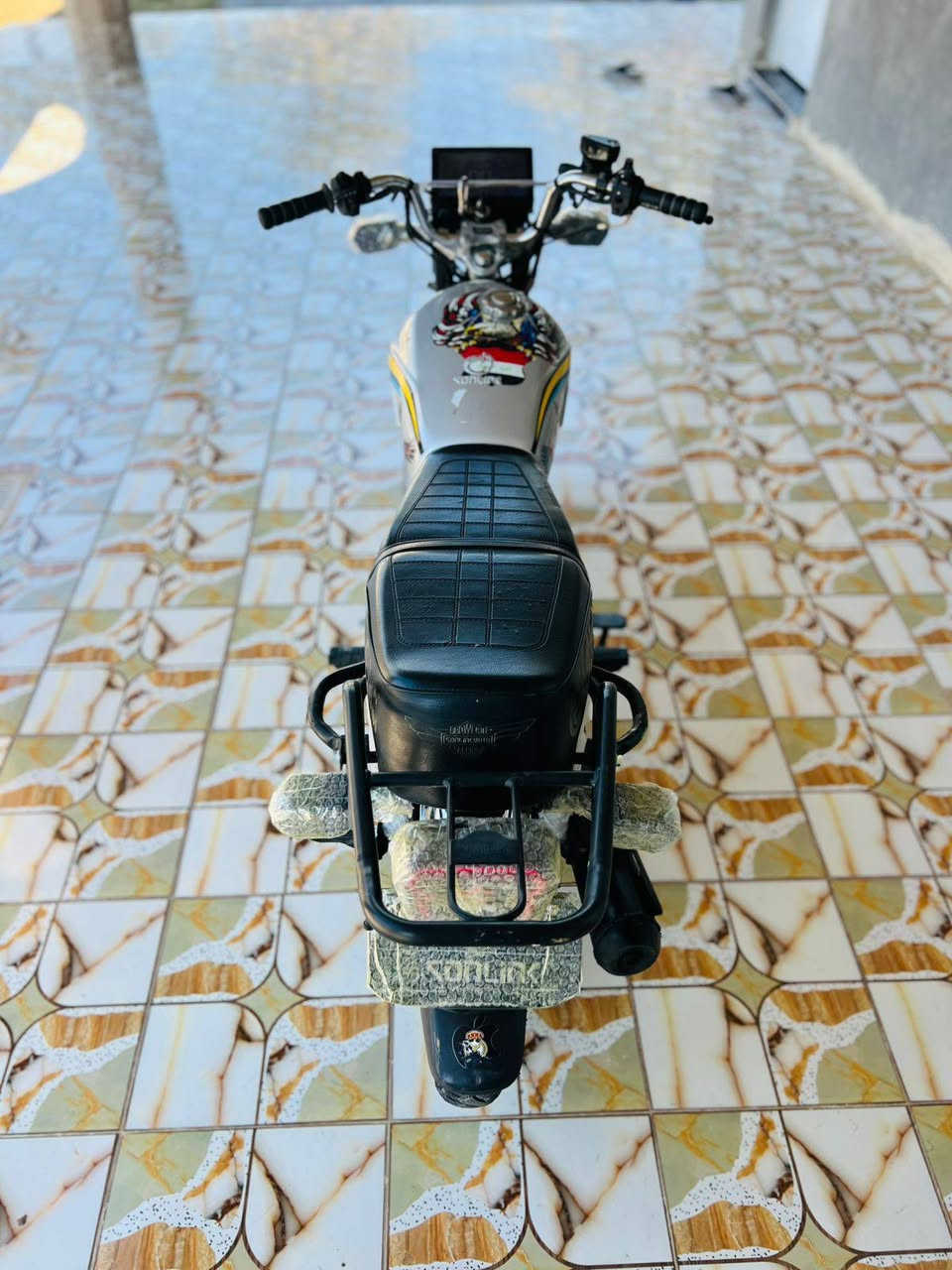 السلام عليكم دراجه للبيع موديل24 اوراق بغداد المكان واسط عزيزيه/***********/***********
