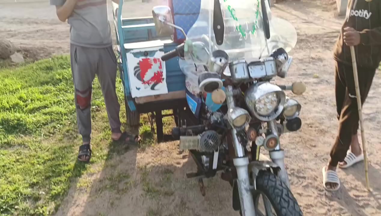 السلام عليكم ستوته دايون للبيع السعر مليان و1450 هذا ‏‪     رقم الهاتف يستفسر انا مكلف انا مكلف النشر ‏‪***********‬‏
