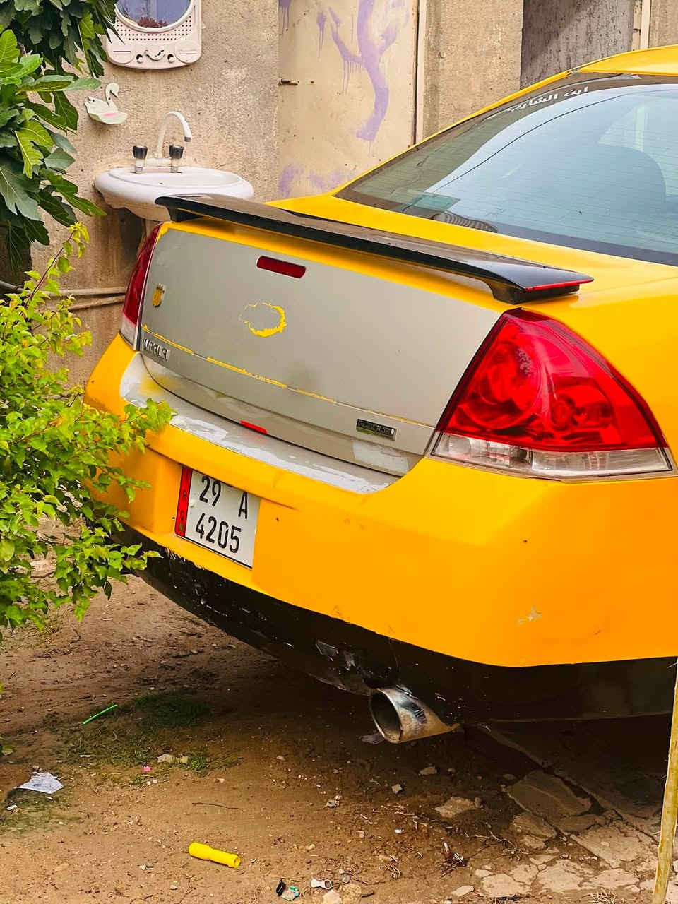 السلام عليكم انبالا ٢٠١٢ للبيع حداديه تخم تاير كهربايات تبريد مصفره هيه ومرور جاهزه مجهزه مكان ذي قار السعر ٥٧ وبيه مجال واتساب ***********
