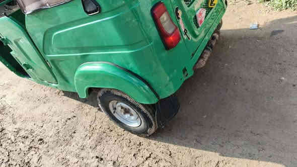 تكتك 21اوراق اتكفل لترقيم  تكتك جاهزه كبل لشارع اي نقص مابيها بيها بارد يم البك لايت ومعجون لغد واحد عنوان المحموديه ***********واتساب ‏‪***********‬‏ اتصال مامتواجد عل فيس 
السعر 6300بيها مجال
