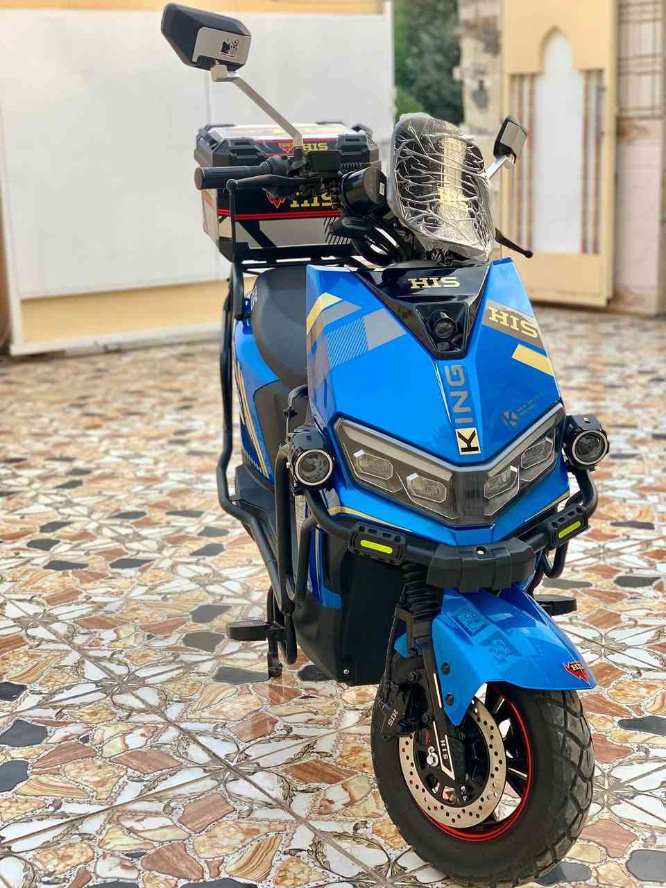 للبيع او مراوس ب ايراني5كير
دراجه كهربائيه شكل نارية مستخدمه قليل بعدها جديده
دراجه جداً ممتازه بمعنى الكلمه مكفوله من كل النواحي لتسأل شبيها ما بيها كلشي شغال نوعيه الدراجه HIS تحتوي على (6) بطاريات دبل مسطرة بحالة ممتازه تمشيك 70 كيلو للشحنه الوحدة وقدرة الملف 3000W اقوى ملف بل دراجات وبيها(4) نمر سرعتها 90 حقيقي وبيها نضام البارك و الرجوع ونضام السرقه ونضام صوتي بلادي وبصمه والسويچات والكرت مالتها موجودات والشاحنه

 اخذتها ب مليون و 100 رايدها 800 الف *********** تكريت
