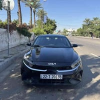 كيا فورتي موديل 23 حادث جاملغ وباب صبغ . شواصي مكفولة بشرط .  ماشية 8 ...