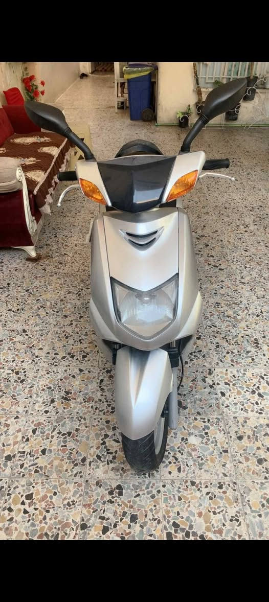 سلام عليكم دراجه سكنس ياباني اصلي للبيع الاستفسار ***********
