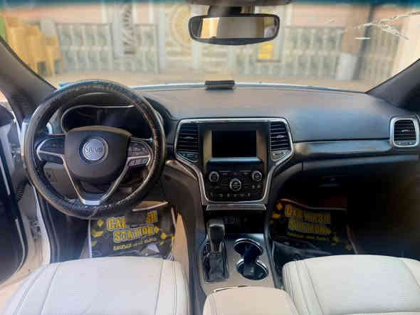 جيب كراند شيروكي
حادثها مرفق ب الصور
السعر 225
الرقم ***********

2018
‎نوع بلاك توب
‎استبدال قطعتين بدون ايرباك
‎محرك 6 سلندر
‎ماشية 128 الف ميل
‎امريكية 
‎محرك 3.6
‎دفع رباعي
‎5 مقاعد
‎غرفة بيضاء 
‎كاميرا خلفية 
‎صندوق كهربائي
‎ مستشعر وقوف 
‎بصمة 
‎شاشة
