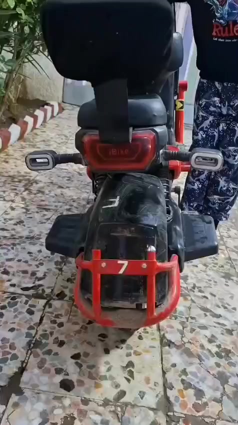 السلام عليكم 
دراجة شحن للبيع 
5 بطاريات
سرعة 50
تمشيك 40 كيلو 
سعر ١٧٥
 العنوان بغداد مدينة الصدر منطقة الكيارة
الاستفسار ***********
