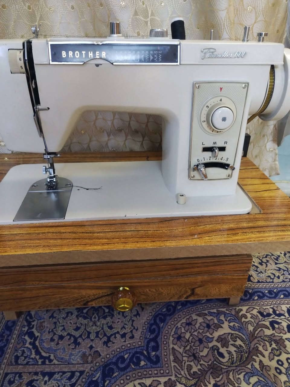 مكينه خياطه برذر نظيفه جدآ و10 نقشات سعرها 180هيه والميز وبيها هديه دهن وكلوب ومنكوك عدد2 وفيته قيات طول


**إذا كنت صاحب هذا الإعلان وتريد حذفه لأي سبب، رجاءا أرسل رسالة إلى الدعم الفني**