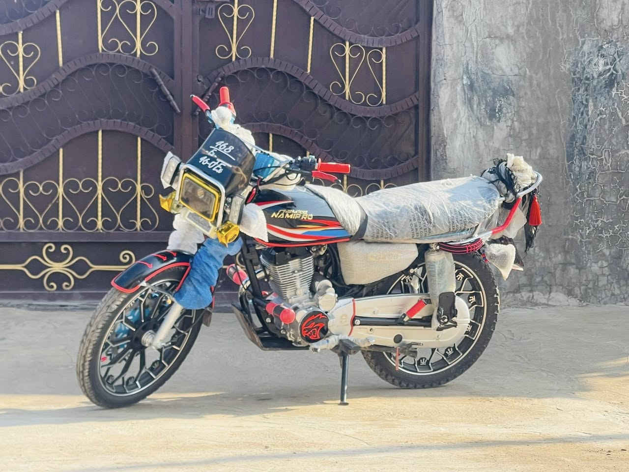 سلام وعليكم دراجه نامي برو هونزده مكينه 200 شراي يتخل خاص وتساب ***********
