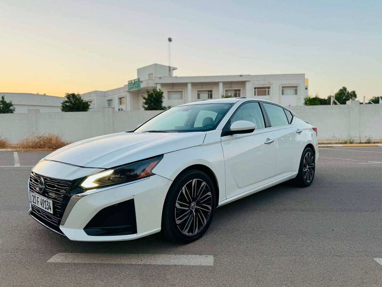 𝐍𝐢𝐬𝐬𝐚𝐧 𝐀𝐋𝐓𝐈𝐌𝐀 2023 SV+
نيسان التيما موديل 2023  شكل جديد                      
سعر السيارة  180 ورقة مجال 
للاستفسار *********** 
مواصفات _ SV+
فول فول مواصفات ١/١
.داخل ملكي
سقف سلايد
ابواب بصمة
‎بصمة تشغيل 
‎تشغيل عن بعد
‎شاشة ايباد
‎كاميرا
‎نقطة عماء
‎تحديد سرعة
‎تحديد مسار
‎اوتو ستارت ستوب
‎رادار امامي 
‎رادار جانبي 
‎رادار خلفي 
‎حساسات امامي 
‎حساسات جانبي 
‎حساسات خلفي 
‎كشنات جلد
‎كشنات كهربائي 
‎لايتات ليد زينون بيلادي
‎‏‎بكلايتات ليد بيلادي 
‎ويل كروم 
…‎بعد هواي مواصفات
لون ابيض ثلجي  مميز جدا 
ضرر فقط  بونيد مصبوغ 
ماشي فقط ٣٠ الف بعدها    
‎

عنوان كلار سليمانية خناقين, ديالى
