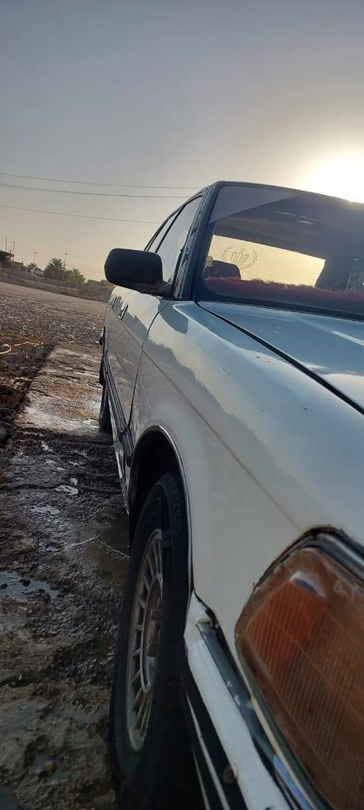 سيدان مديل 2000 محرك وكير باطه جدد لا تنقيص ولا تبخير بيهي رشت صبغ بل باب السعر 30 وبيهي مجال مكان سماوه السوير للستفسار ***********
