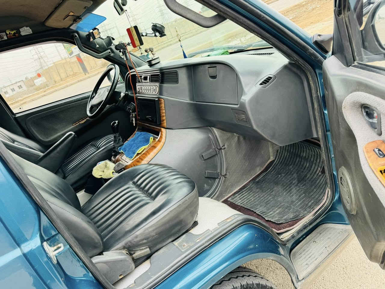 ستانه موديل 96طويله مكينه وكير جديده دوشمه عامه برنكيت جديد تعمير جديد السياره نضيفه كلش ماعيزه كلشي رقم بغداد دولي سنويه 2030 تخم تاير 120 بيه مجال 
***********
