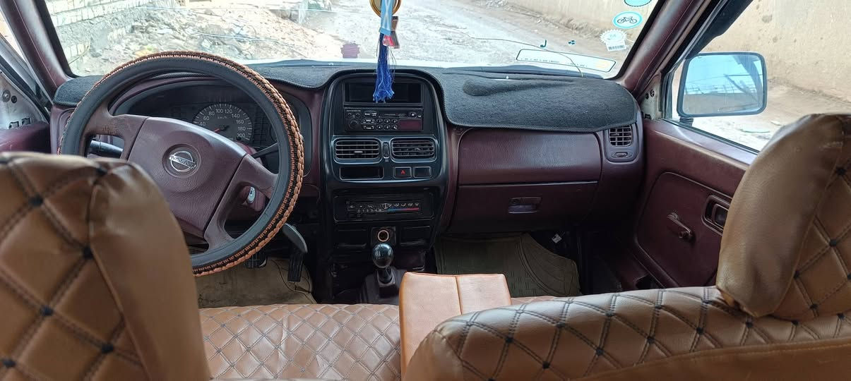 للبيع بيكم نيسان موديل 2008 مزاد وزارة الداخلية بيها كتاب ترقيم محرك كير. حدادية كهربيات كله جاهزه  مكان حله هاتف ***********
سعر خاص
