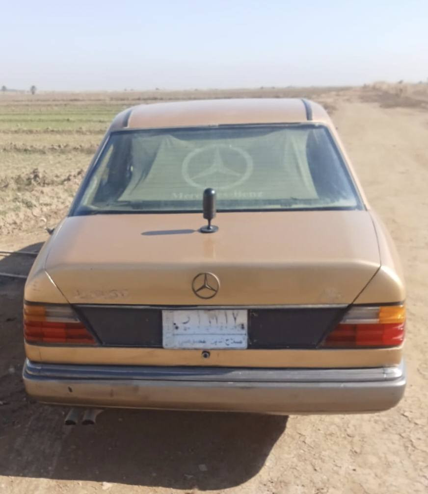 سلام عليكم 
مارسدس دب مديل 91 محرك 4سلندر كابريتر محرك وكير خير من الله رقم الماني صلاح الدين  للتواصل ***********
