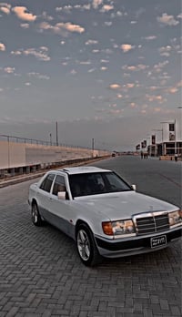 مرسيدس E300 • ١٩٨٨ • اوتوماتيك ٢٥٠٠